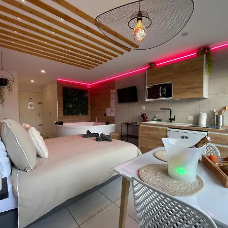 아파트 Cosy Balneo Et Terrasse