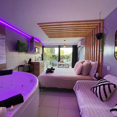 Cosy Balneo Et Terrasse Daire *